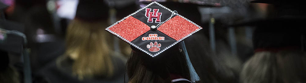 Image of a graduation cap that says "UH and Go Coogs"