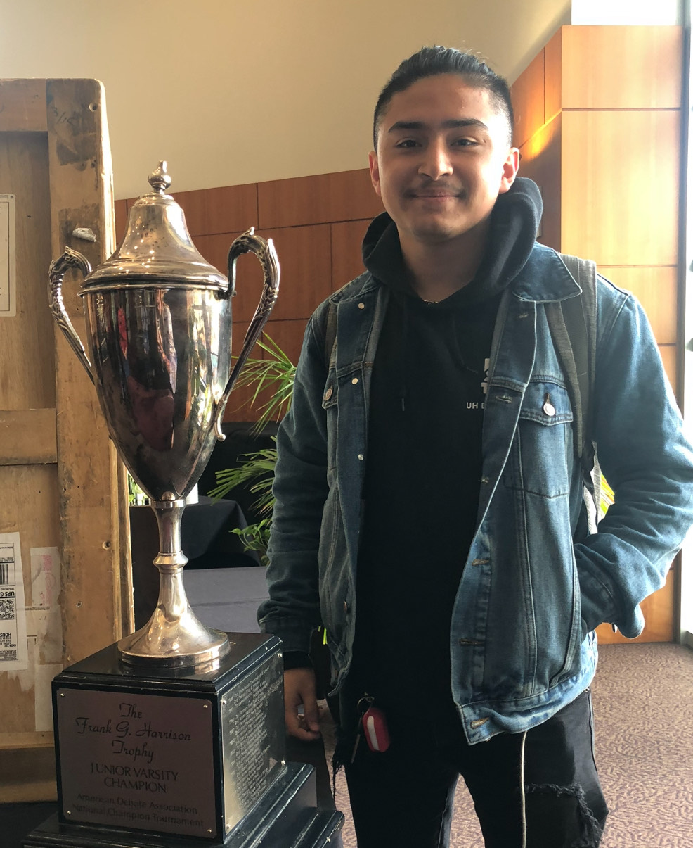 student Aaron Fernandez