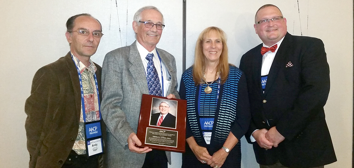 photo of lemke receiving award