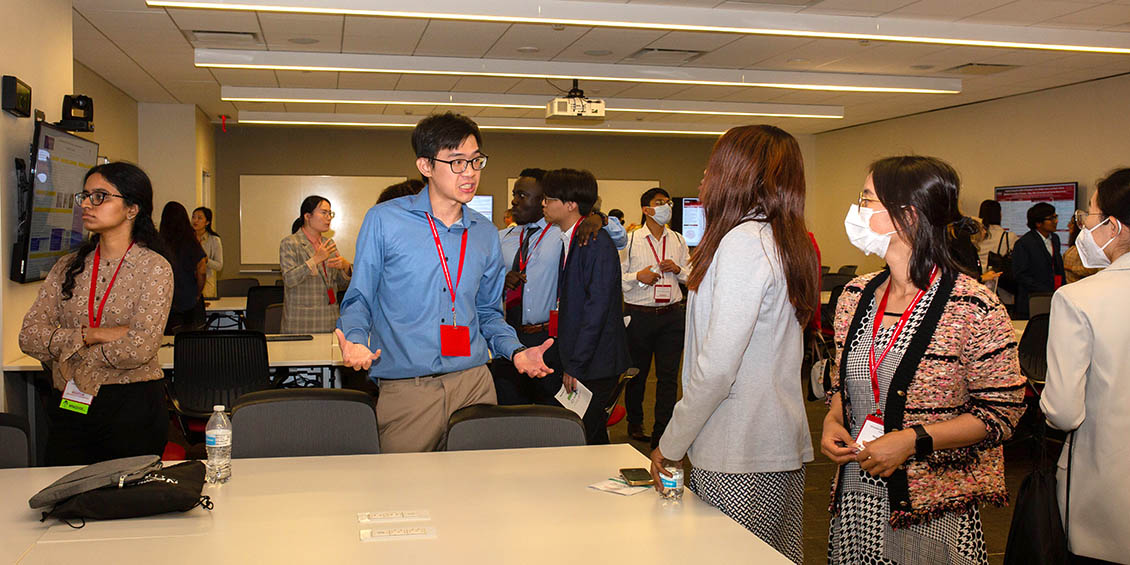 e-poster session presenters and attendees